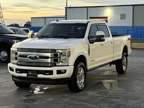 Photos of 2019 Ford Super Duty F-350 SRW Limited for sale in Alvin, TX at Auto Boutique Texas