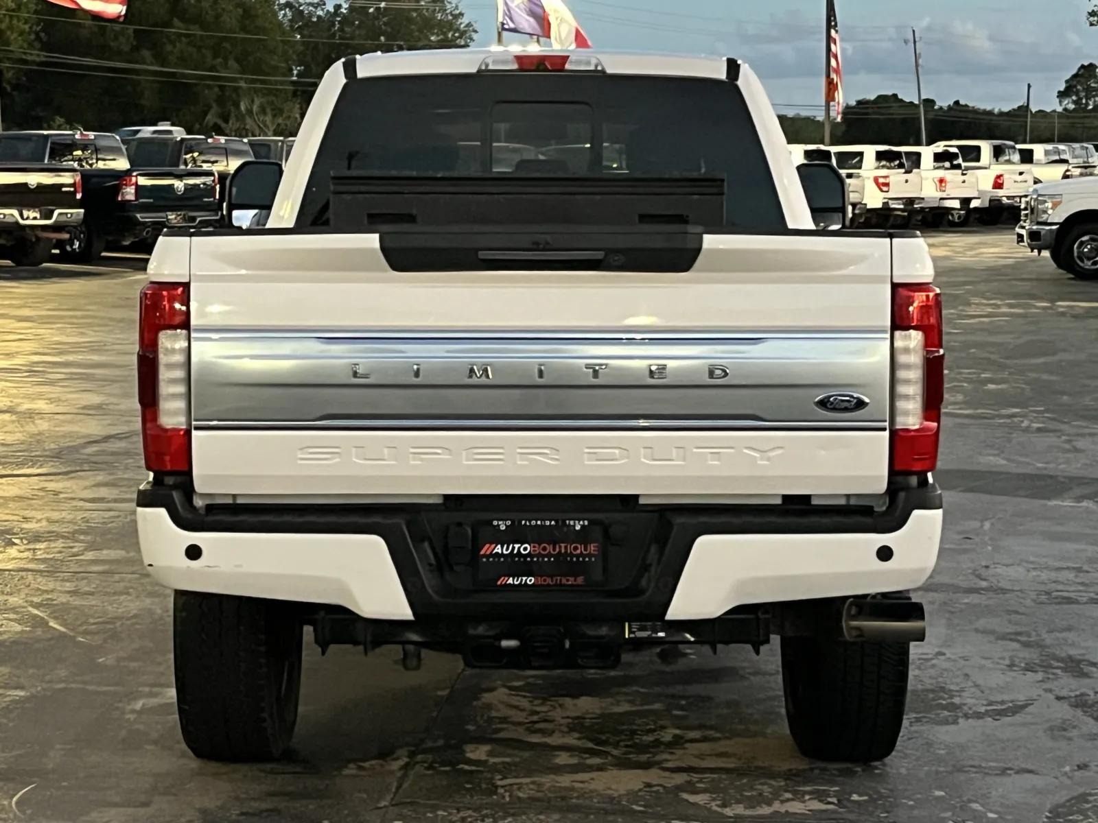 Ford F-350 photo 8