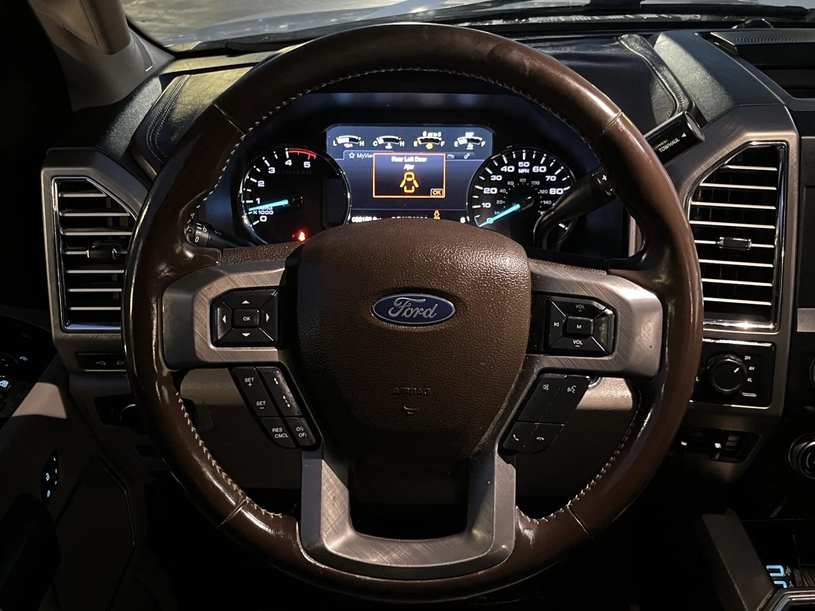 Ford F-350 photo 16