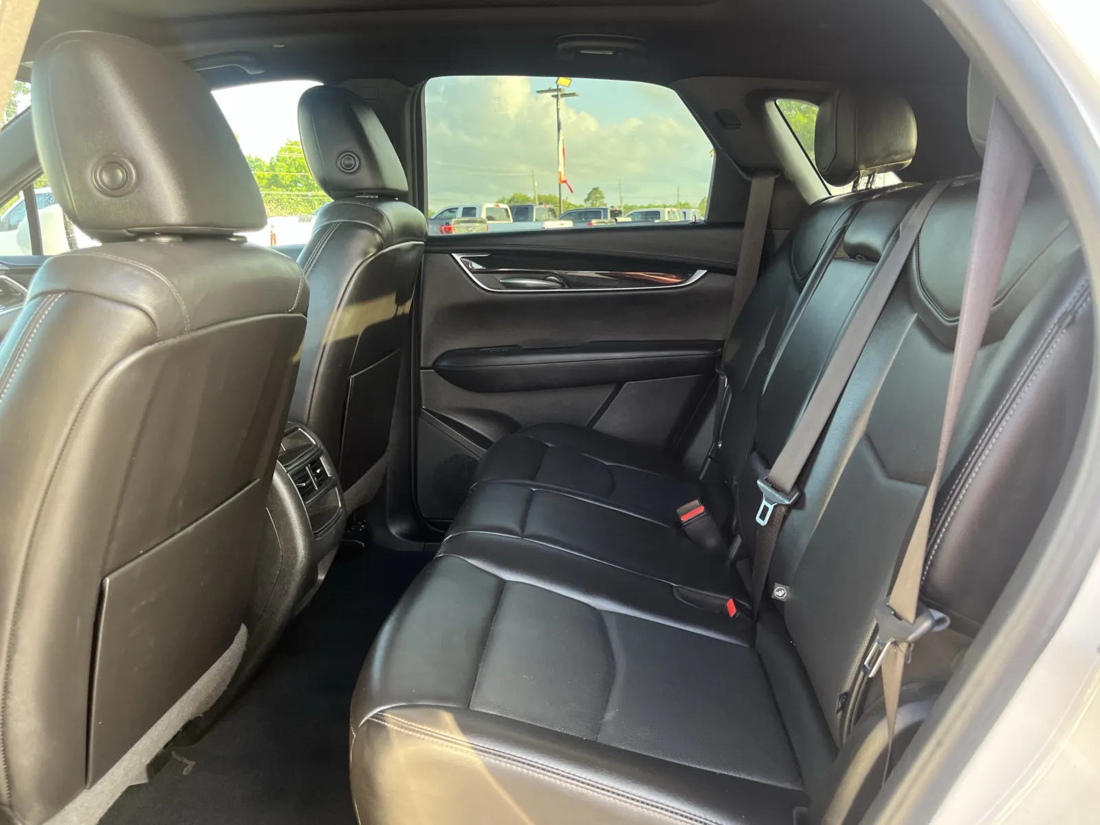 Cadillac XT5 photo 28