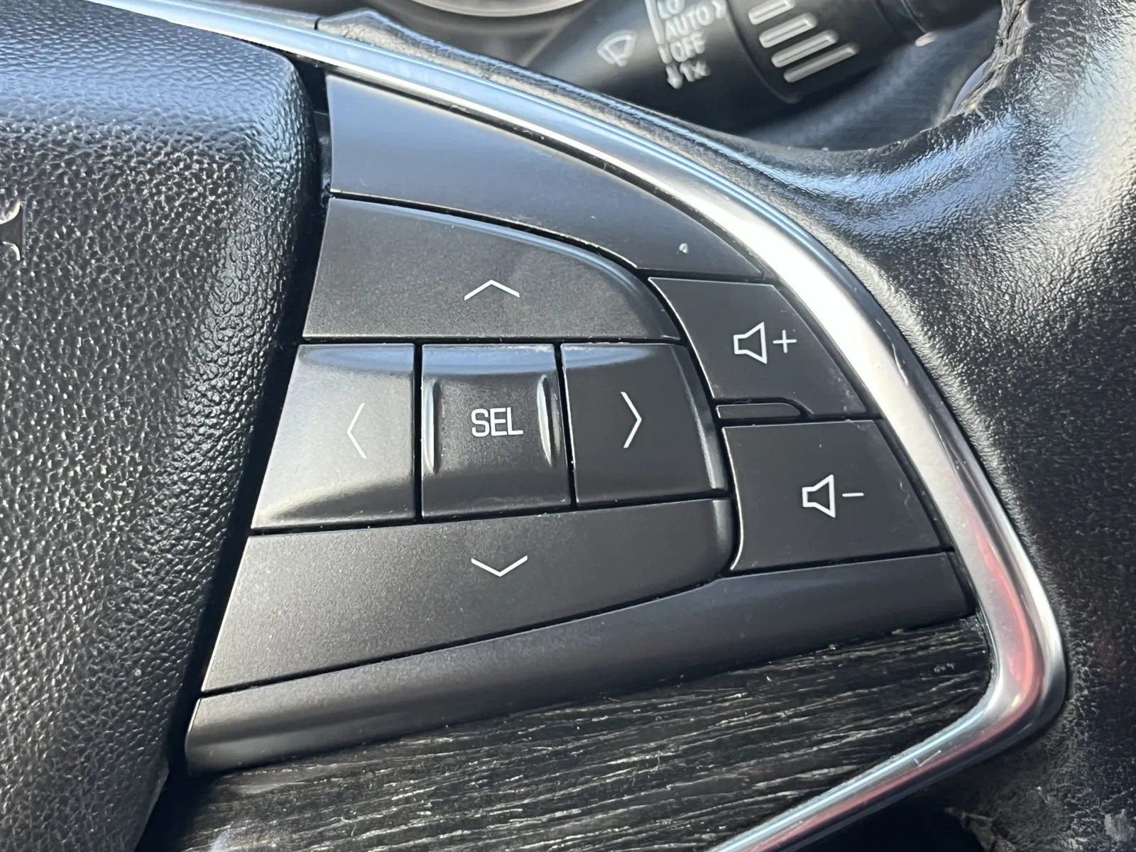 Cadillac XT5 photo 17