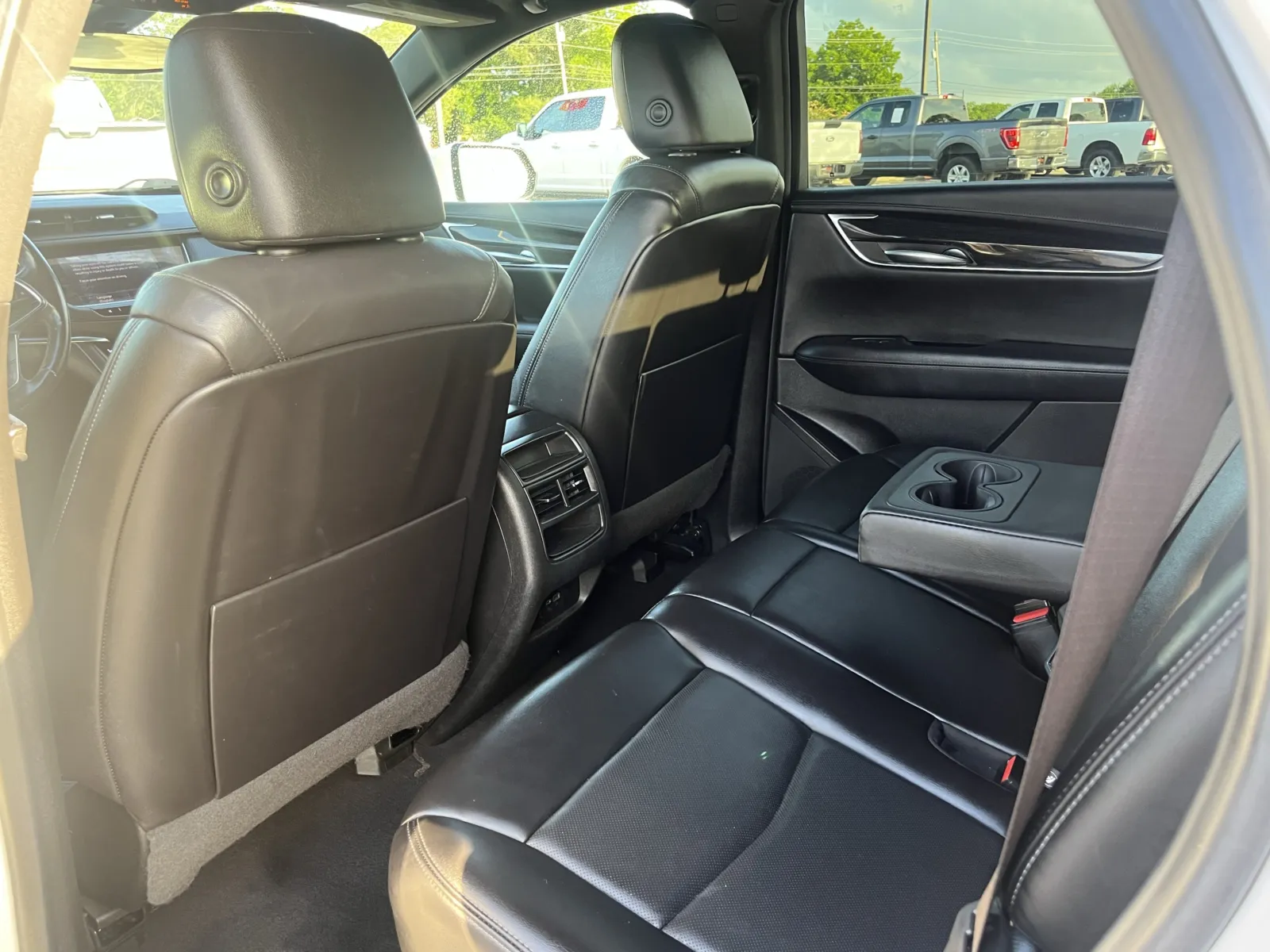 Cadillac XT5 photo 29