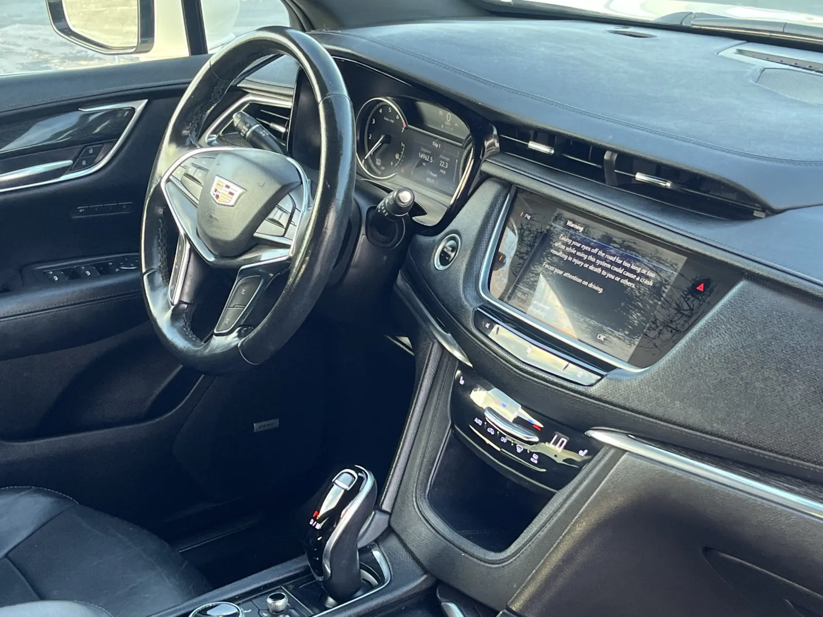 Cadillac XT5 photo 13
