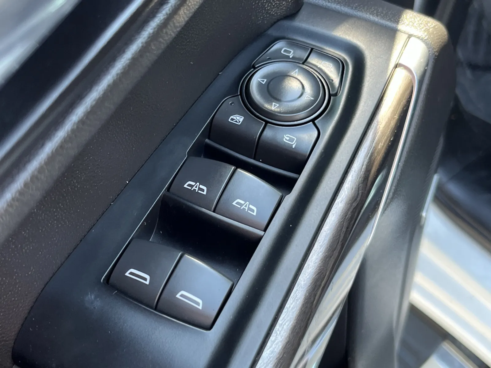 2022 Chevrolet Silverado 1500 Limited LTZ - Photo 23