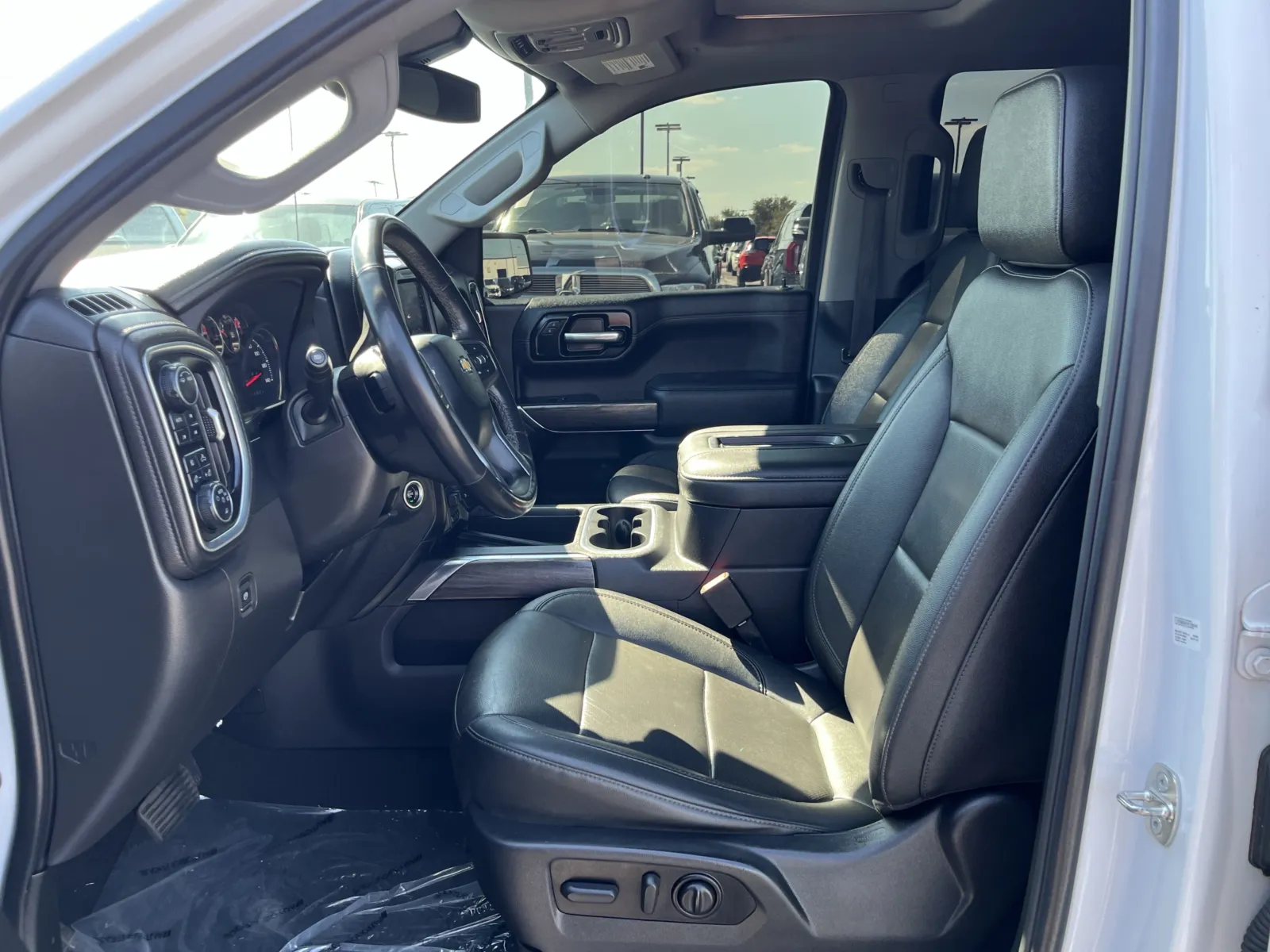 2022 Chevrolet Silverado 1500 Limited LTZ - Photo 25
