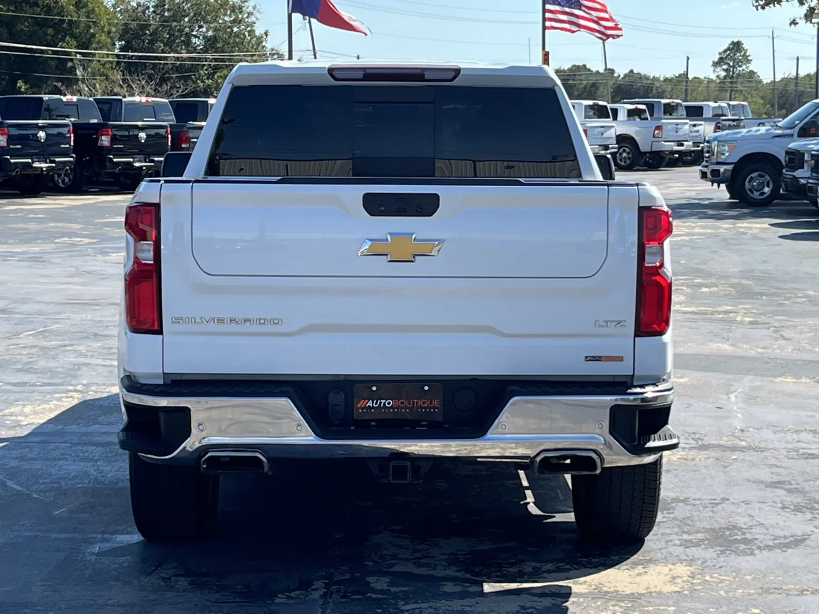 2022 Chevrolet Silverado 1500 Limited LTZ - Photo 8
