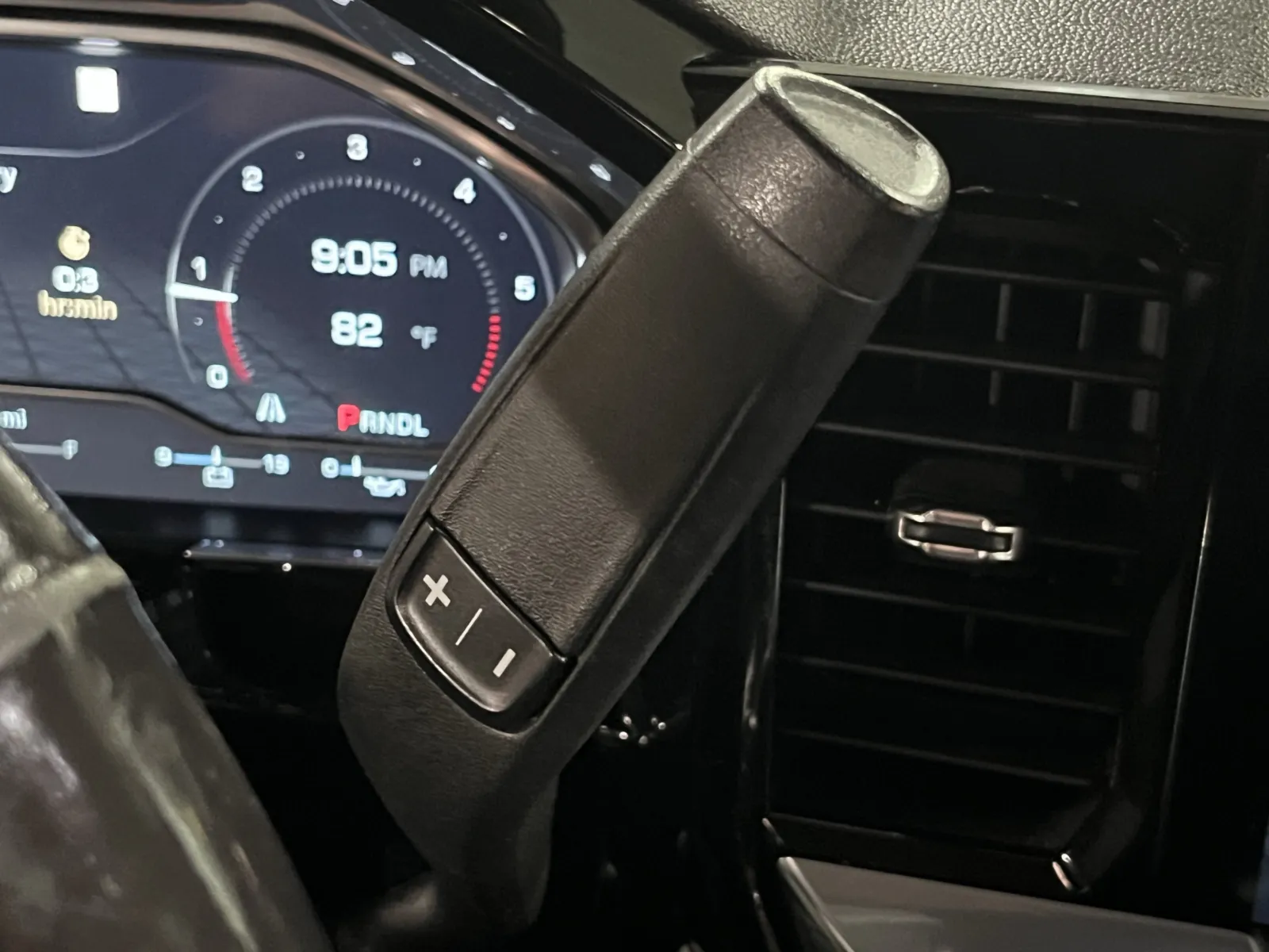 GMC Sierra photo 19