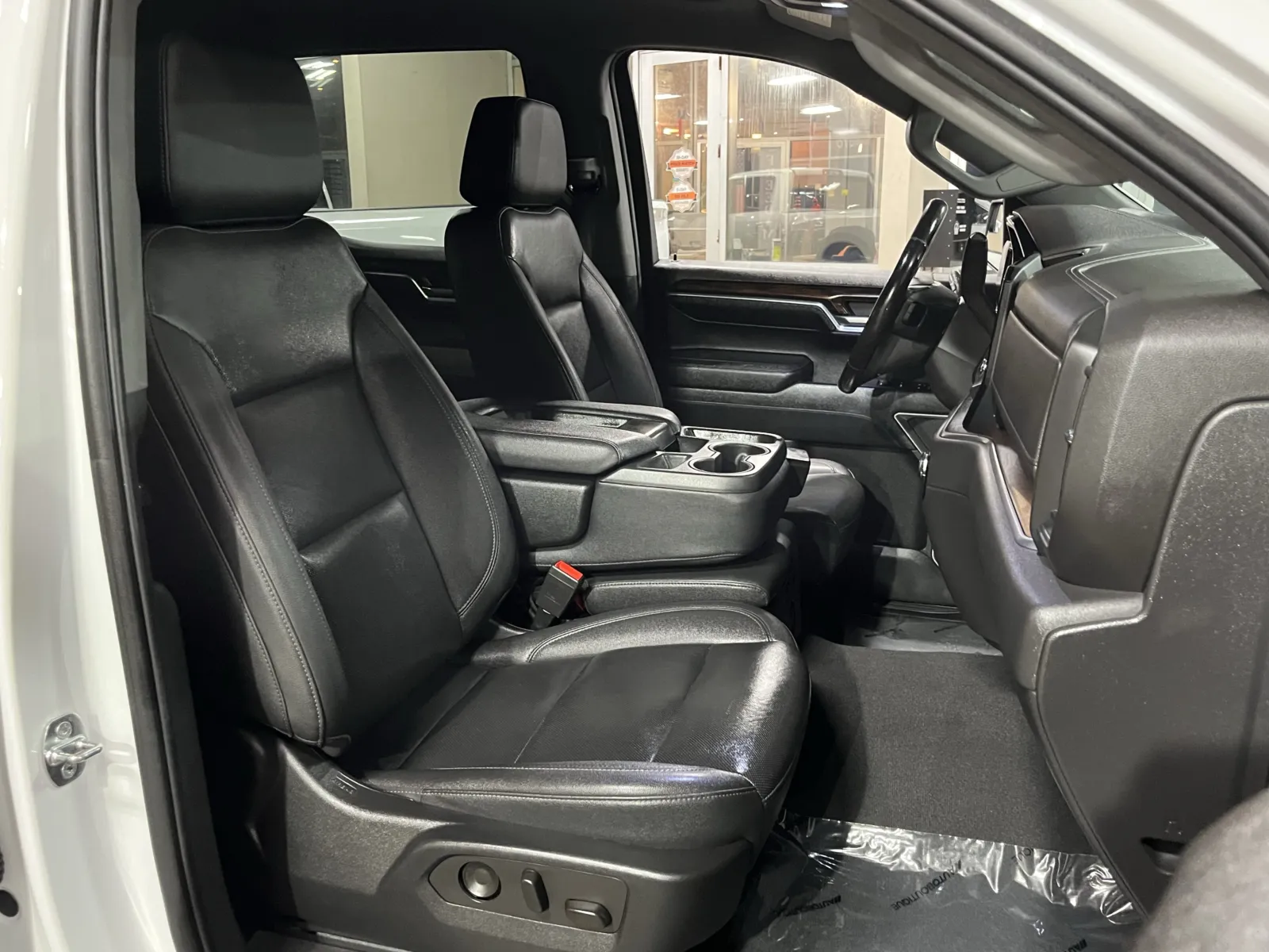 GMC Sierra photo 25