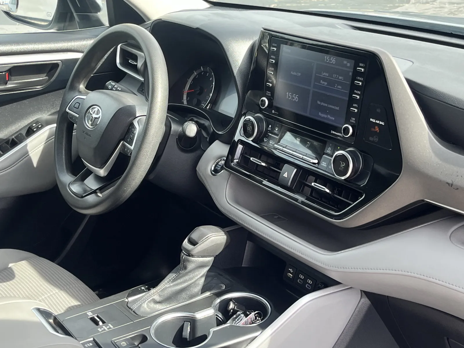 Toyota Highlander photo 13