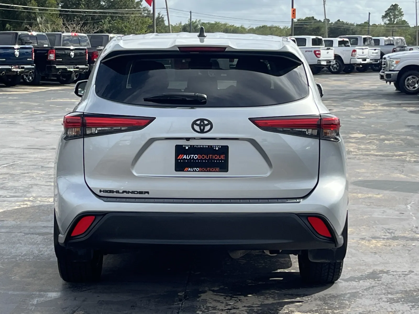 Toyota Highlander photo 8