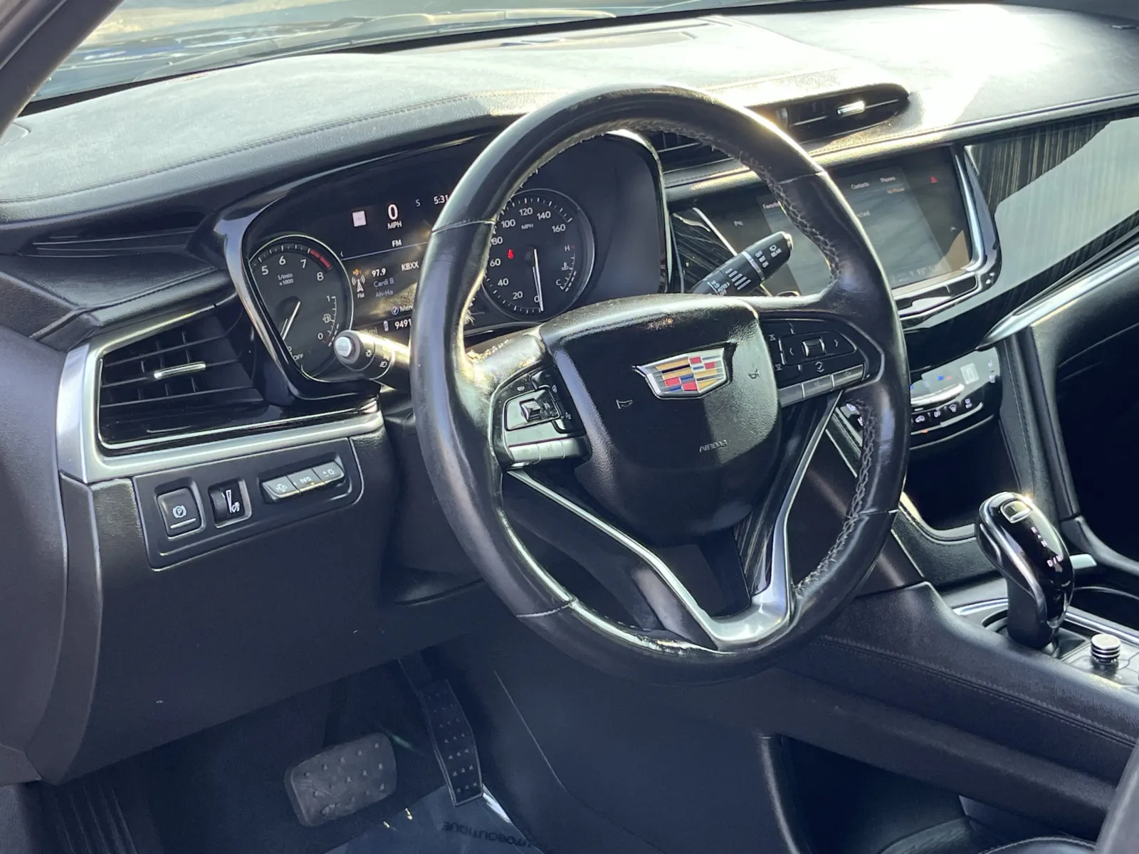 Cadillac XT6 photo 13