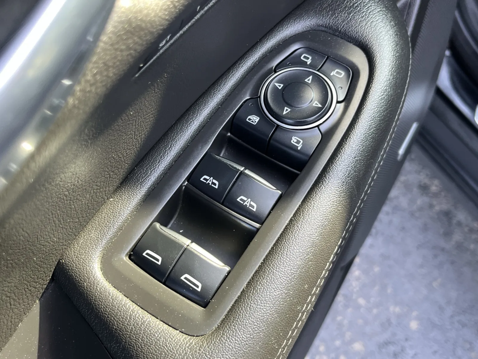 Cadillac XT6 photo 23