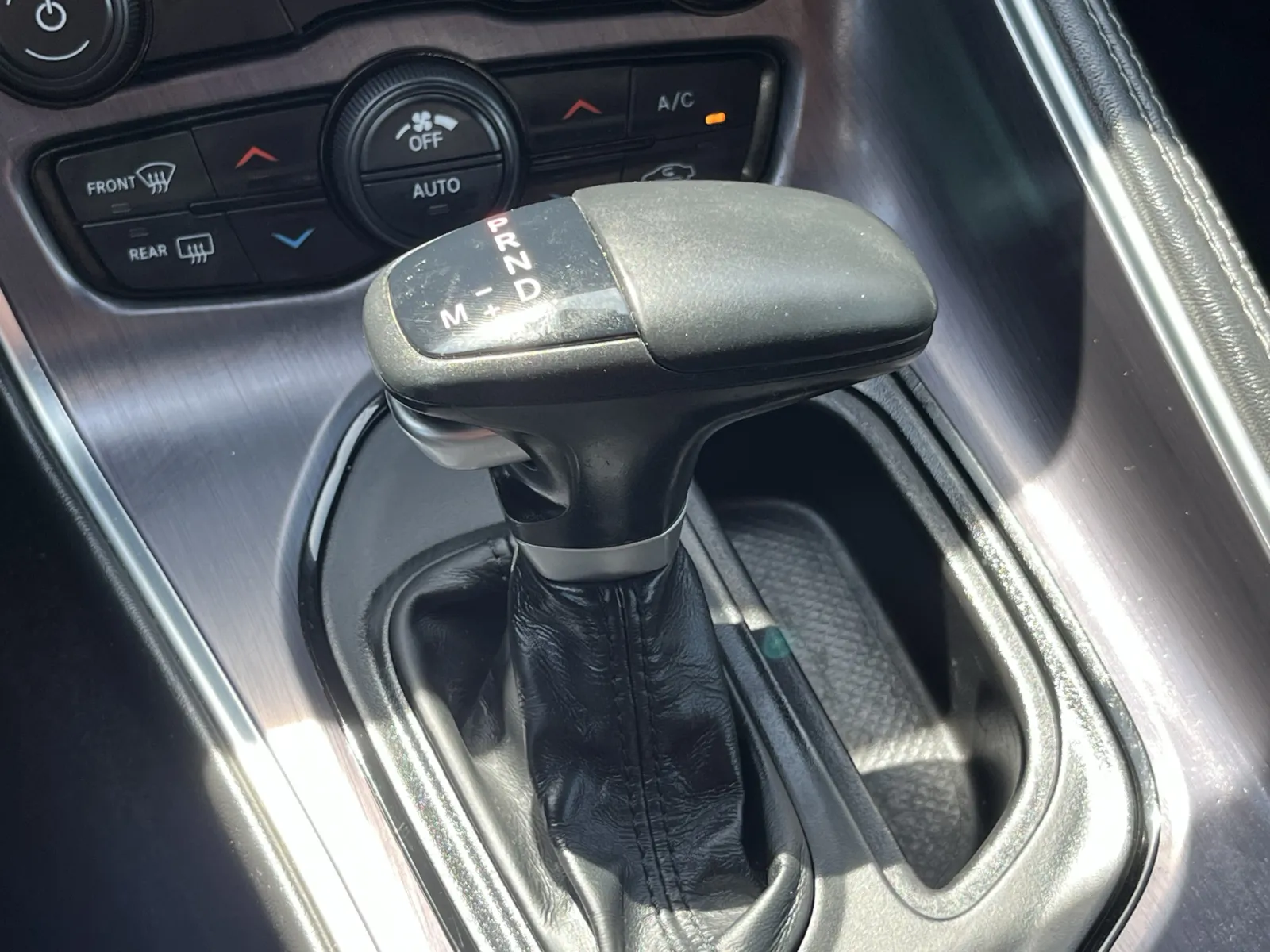 Dodge Challenger photo 22