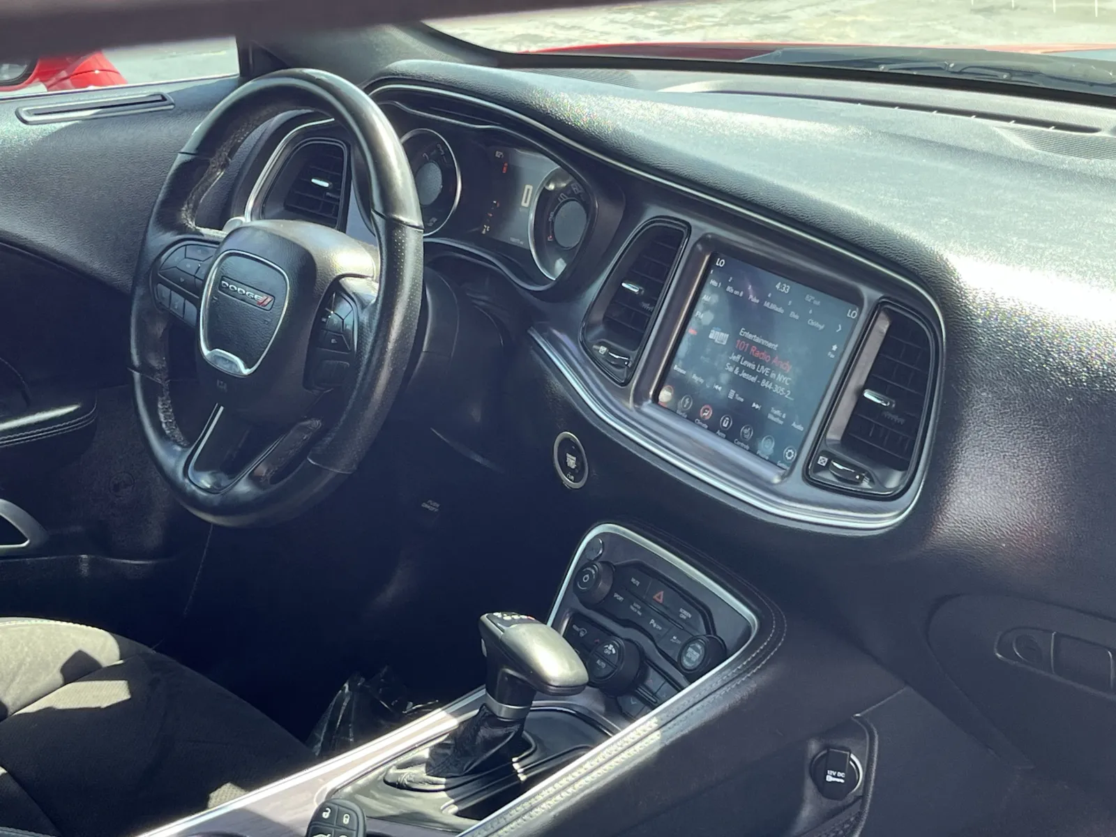 Dodge Challenger photo 16