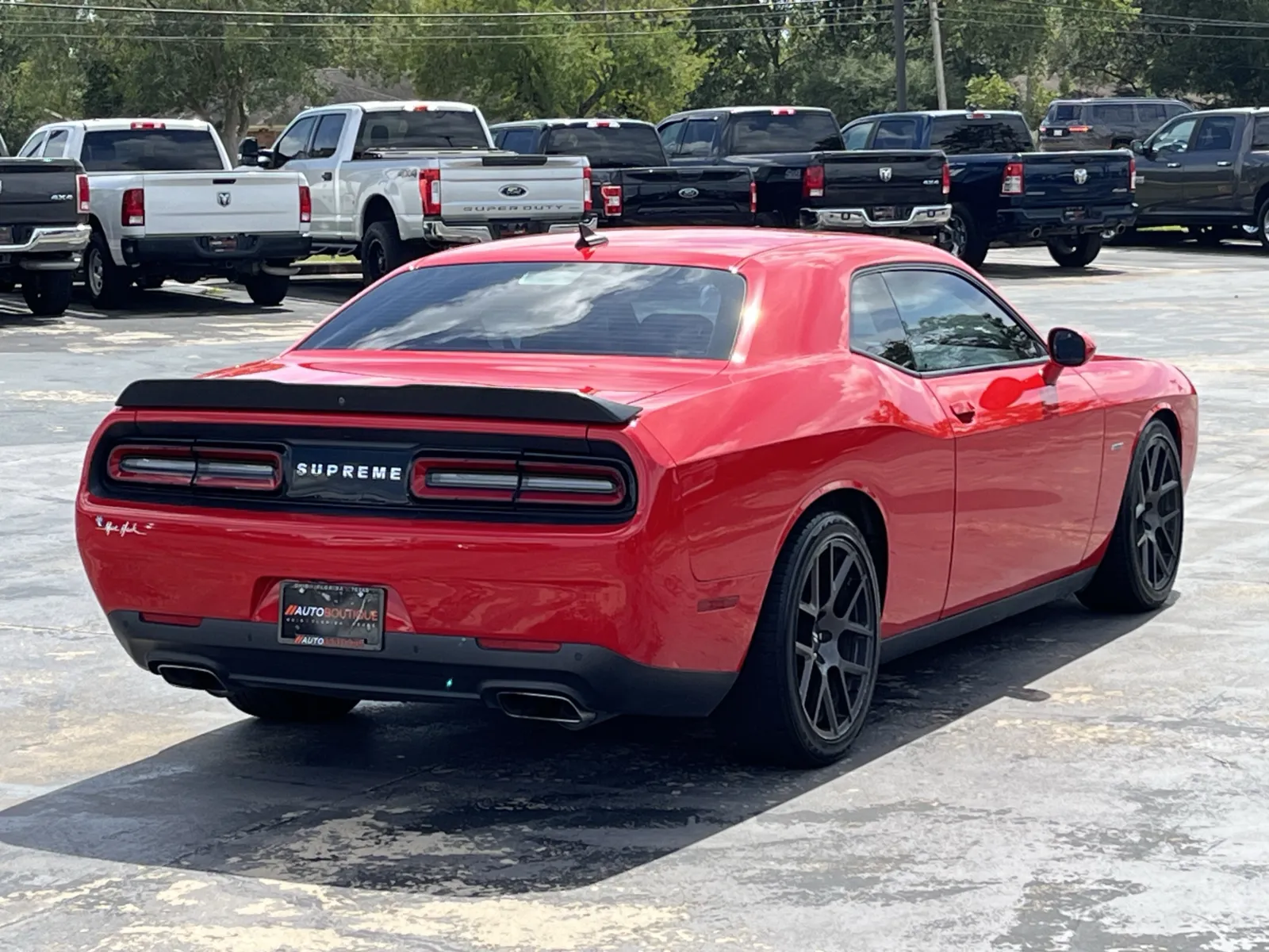 Dodge Challenger photo 9