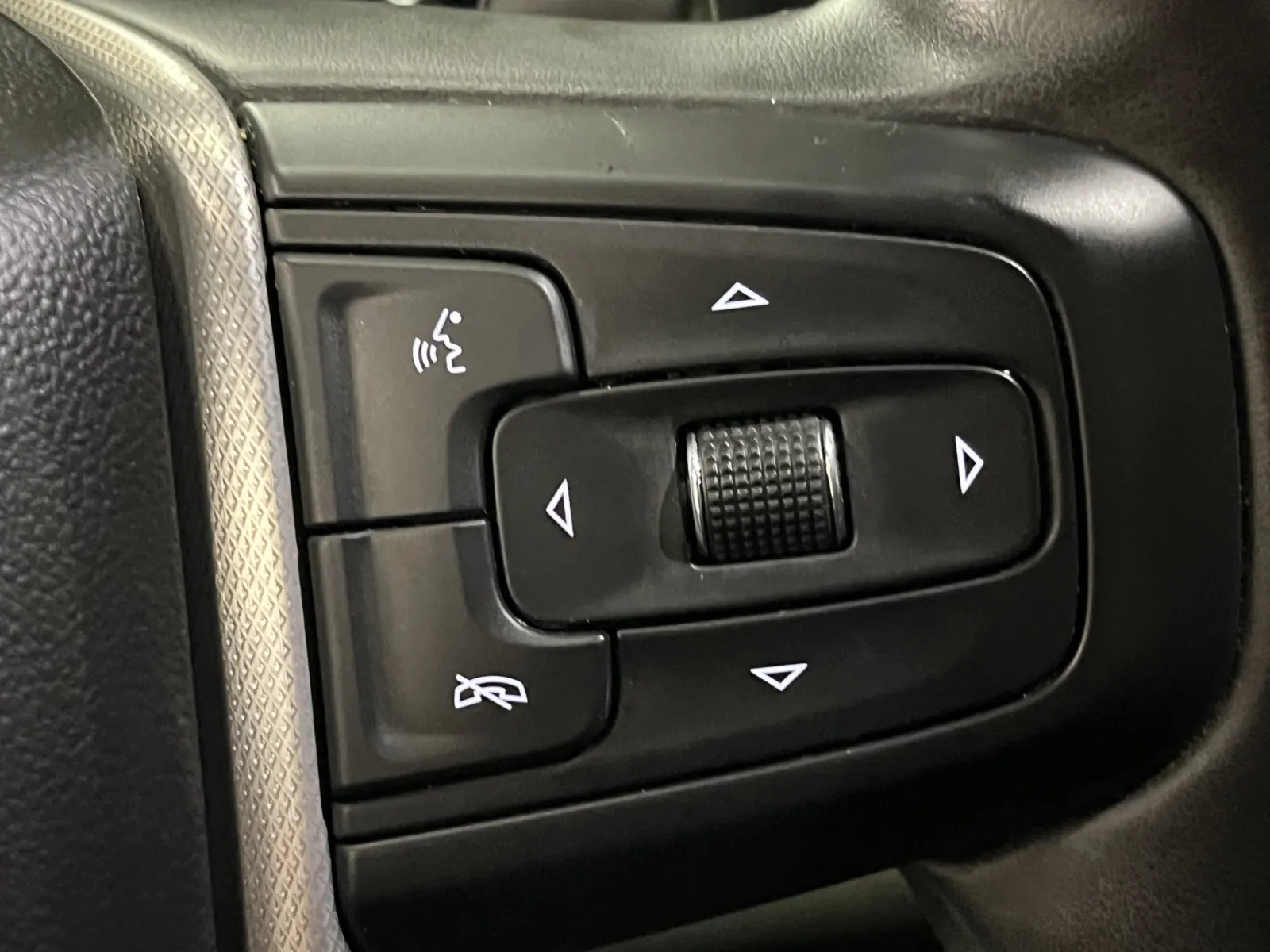 GMC Sierra photo 18