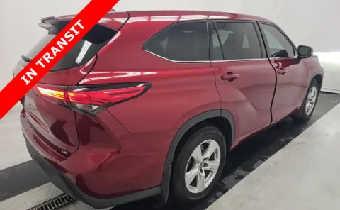 More photos of 2021 Toyota Highlander LE at Auto Boutique Texas, TX