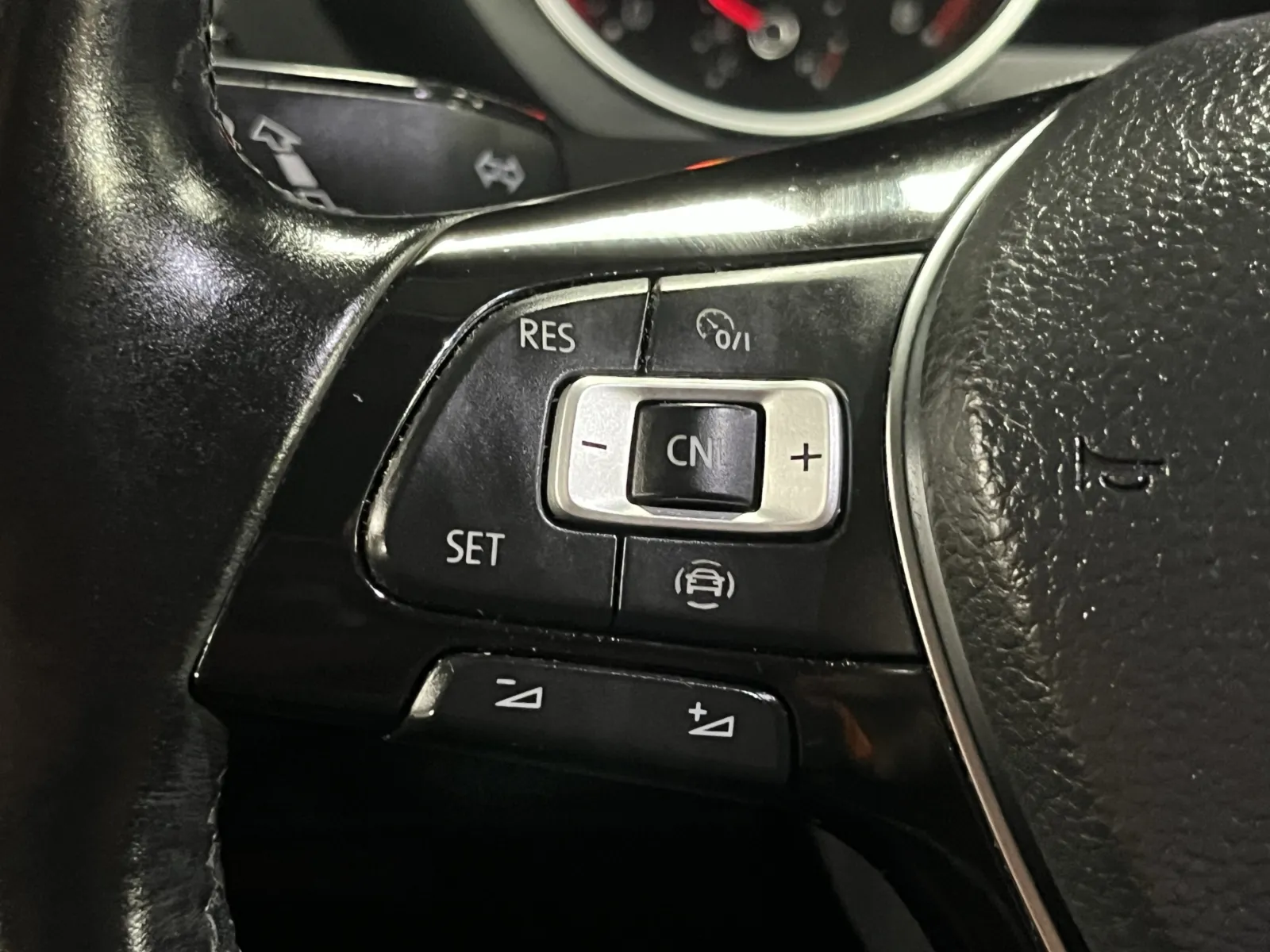 Volkswagen Tiguan photo 17