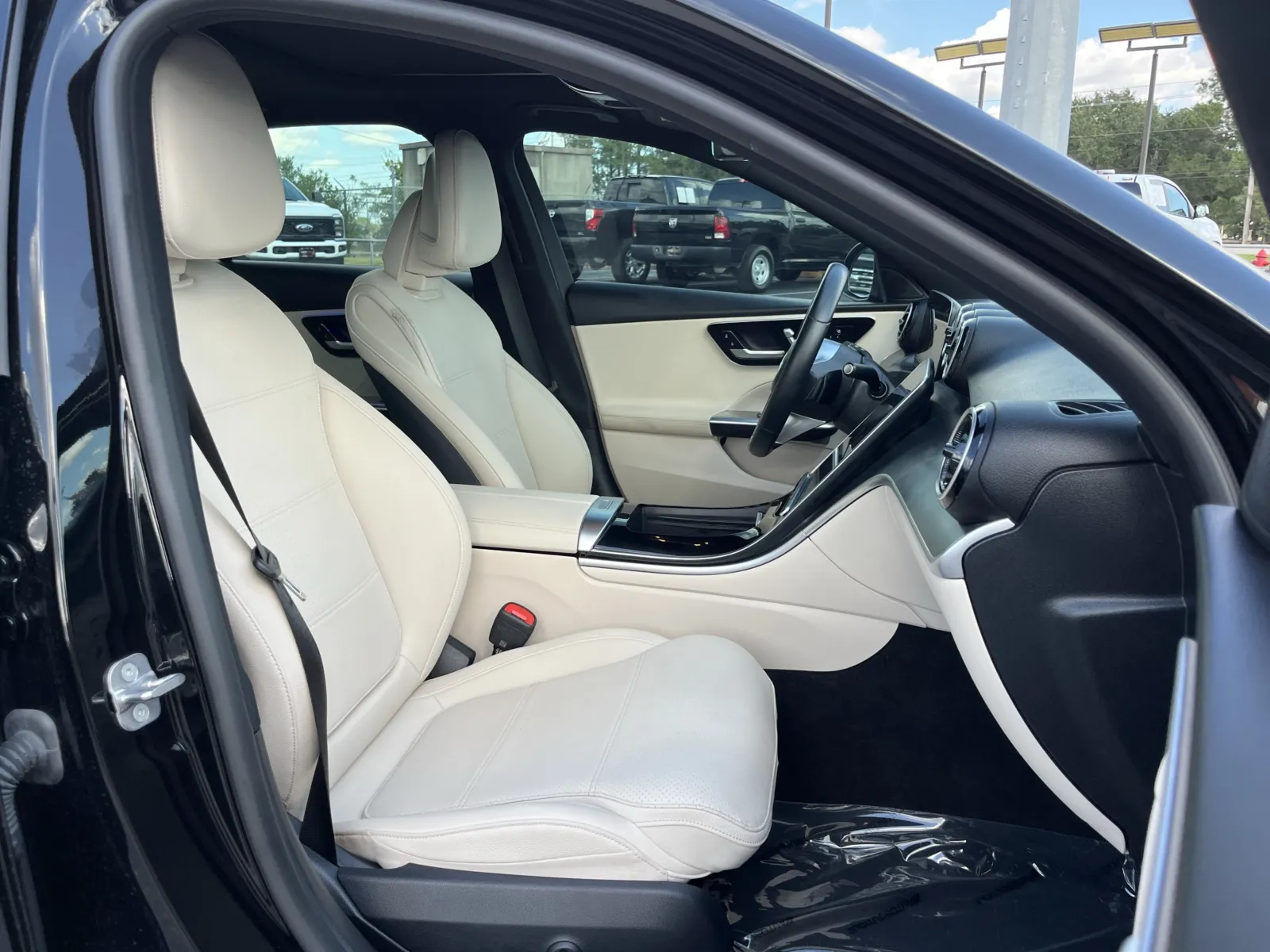 Mercedes-Benz C-Class photo 28