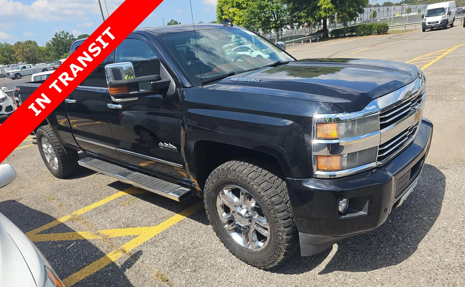Chevrolet Silverado photo 3