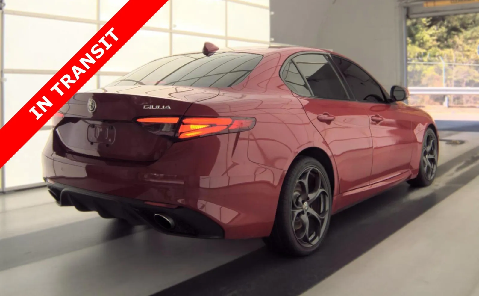 Alfa Romeo Giulia photo 4