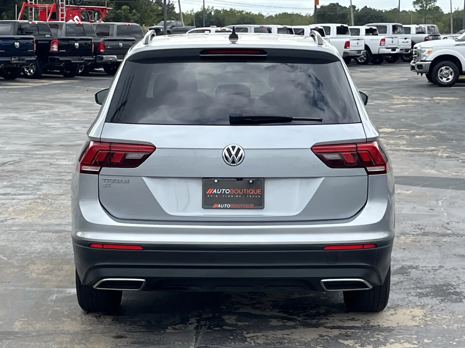 Volkswagen Tiguan photo 8