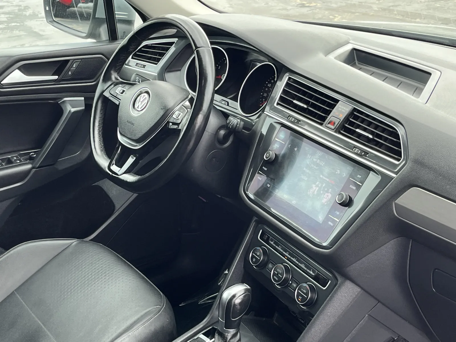 Volkswagen Tiguan photo 16