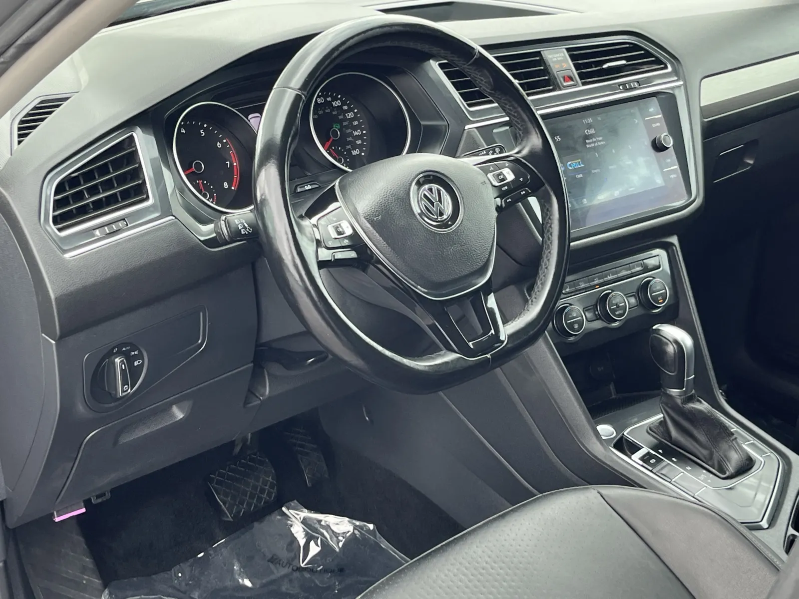 Volkswagen Tiguan photo 15