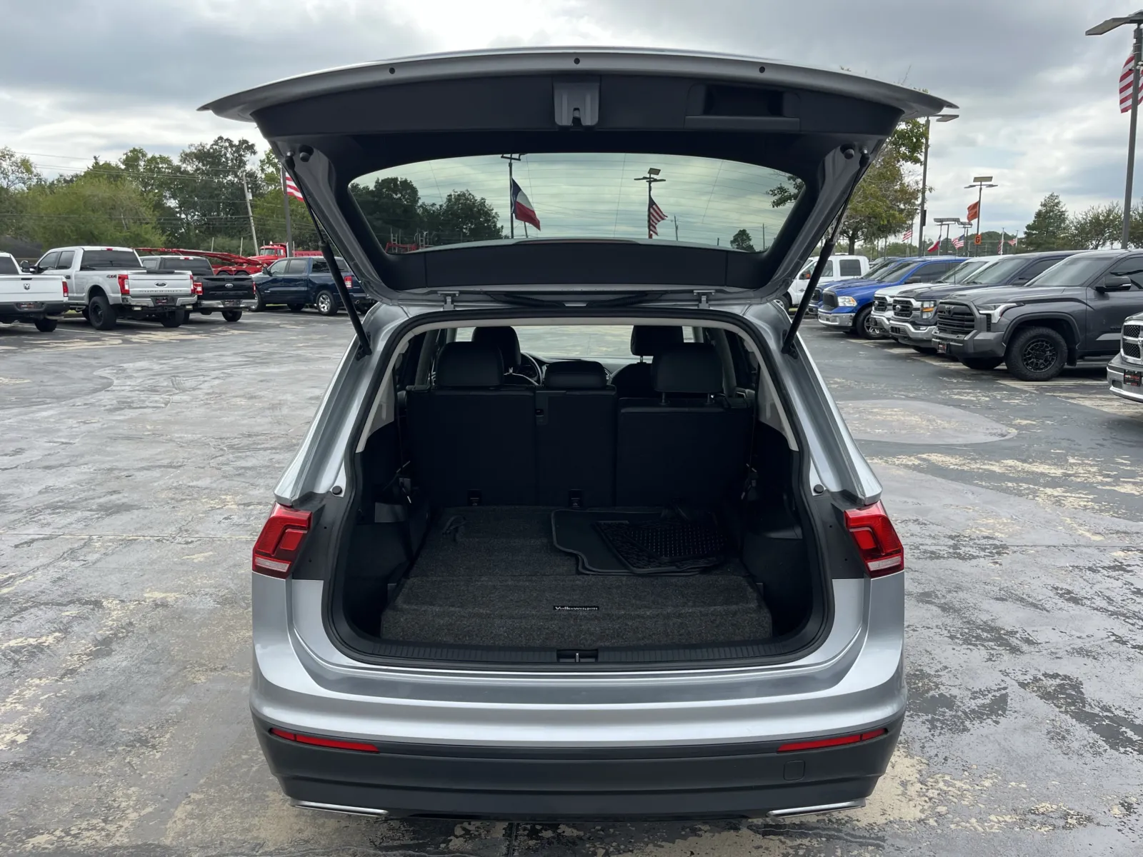 Volkswagen Tiguan photo 12