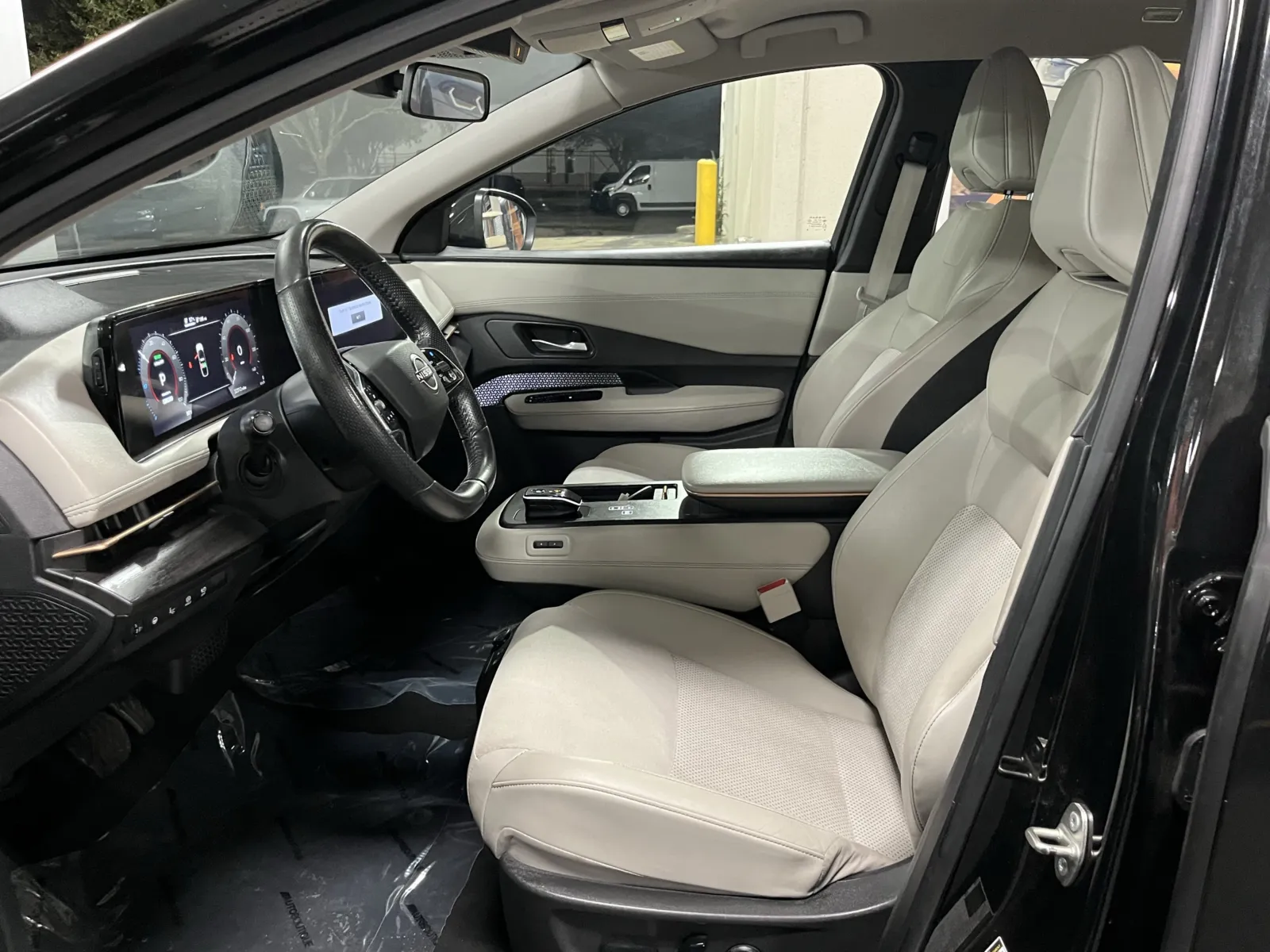 Nissan Ariya photo 25