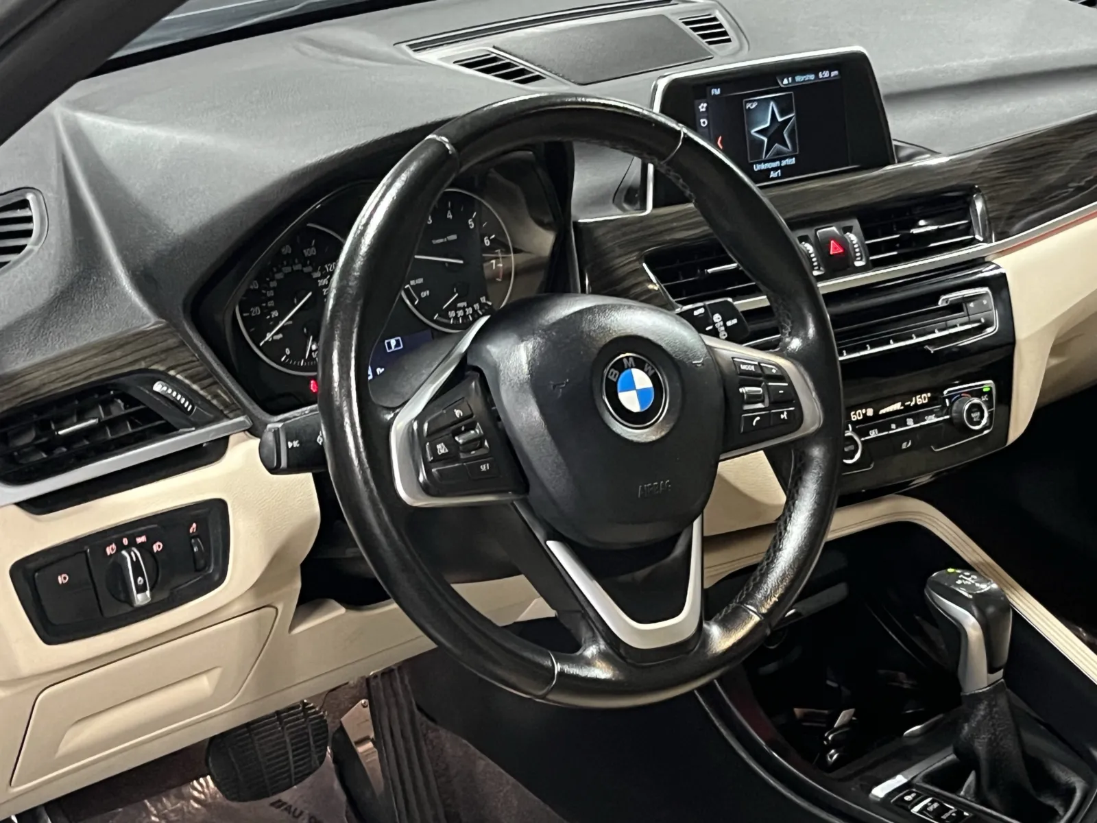 BMW X1 photo 12