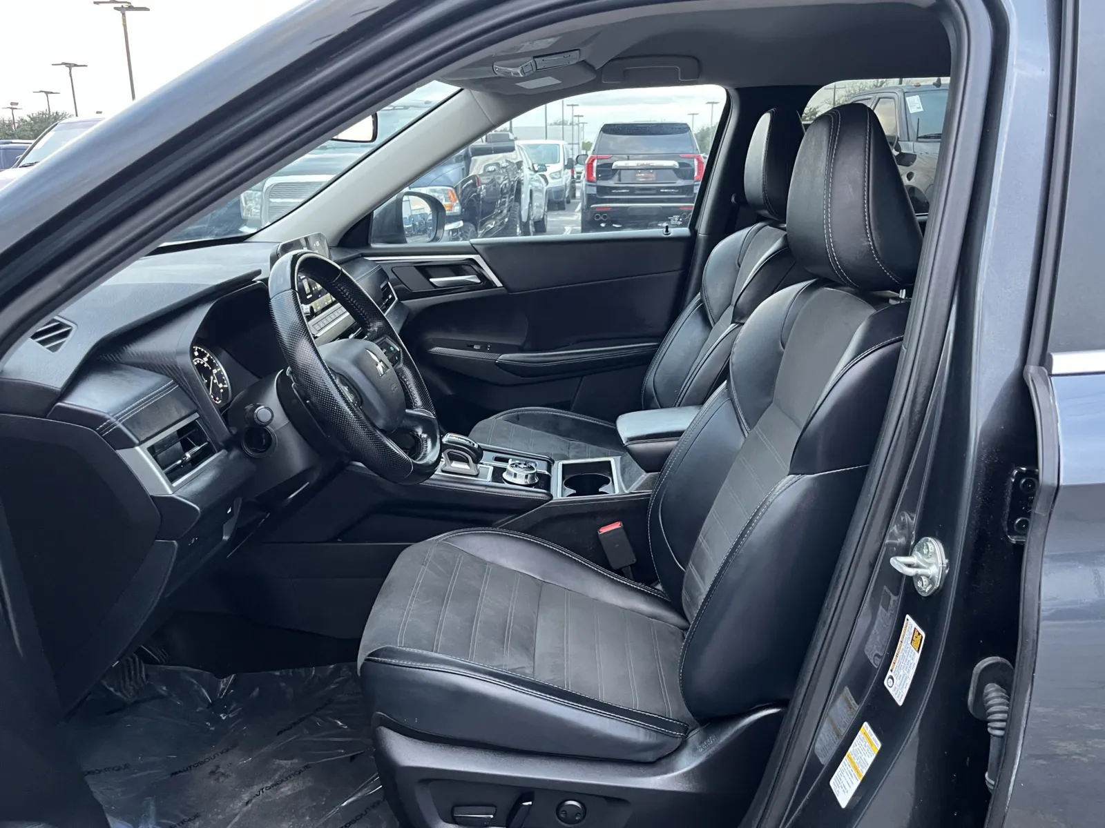 Mitsubishi Outlander photo 27