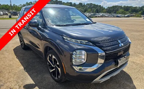 Another view of 2024 Mitsubishi Outlander SE for sale in Alvin, TX at Auto Boutique Texas