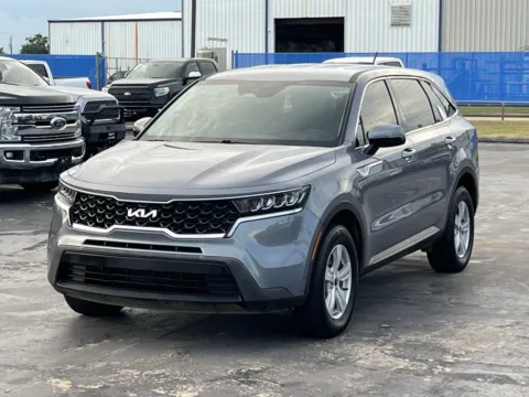 Photos of 2023 Kia Sorento LX for sale in Alvin, TX at Auto Boutique Texas
