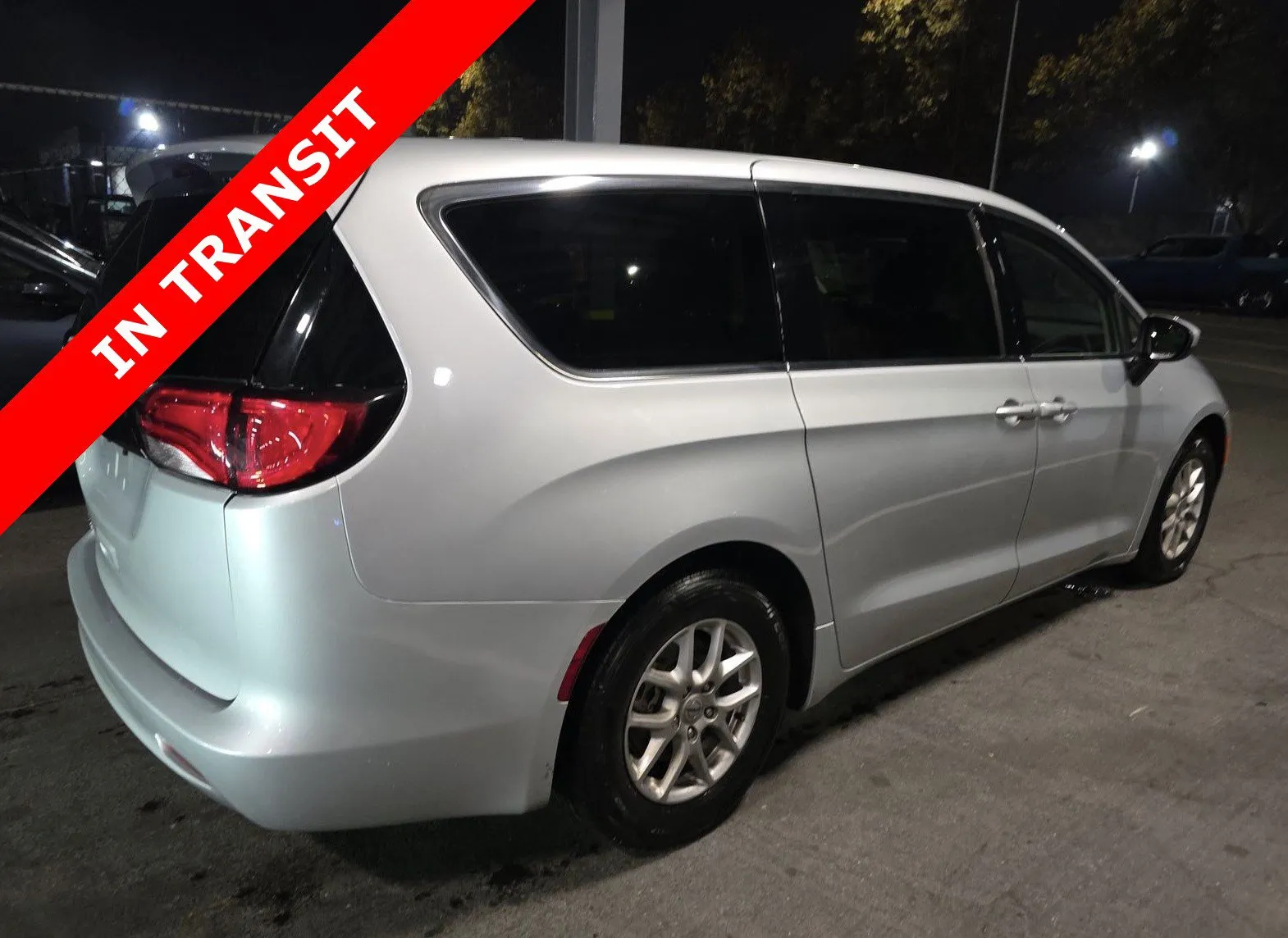 Chrysler Voyager photo 4