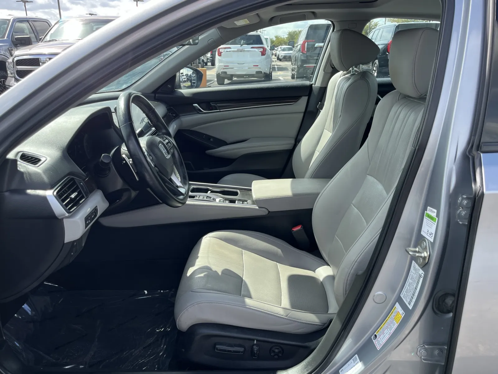 Honda Accord photo 27