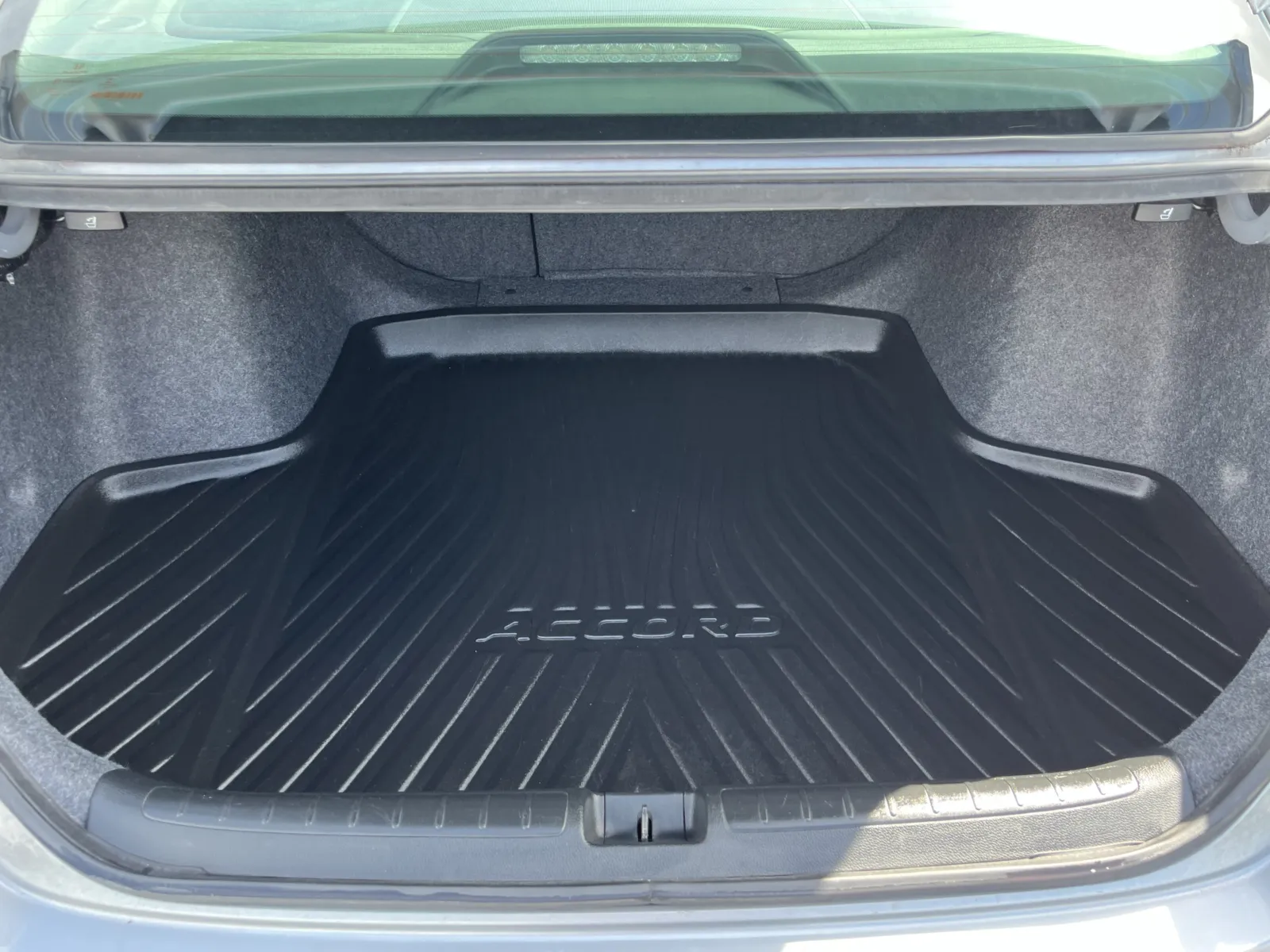 Honda Accord photo 13