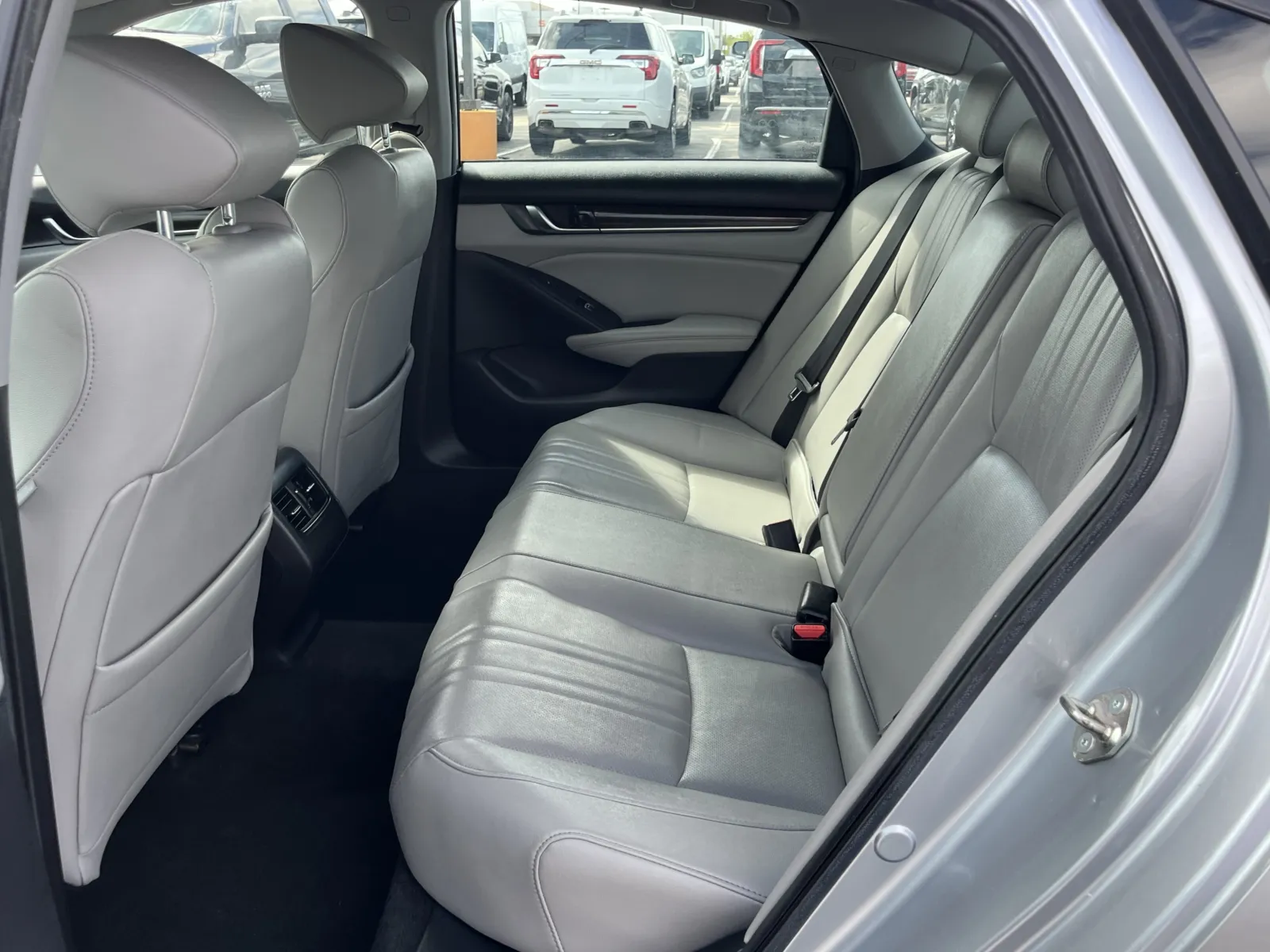 Honda Accord photo 29