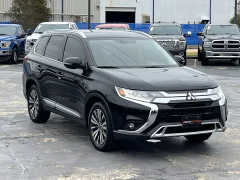 Another view of 2019 Mitsubishi Outlander SEL for sale in Alvin, TX at Auto Boutique Texas
