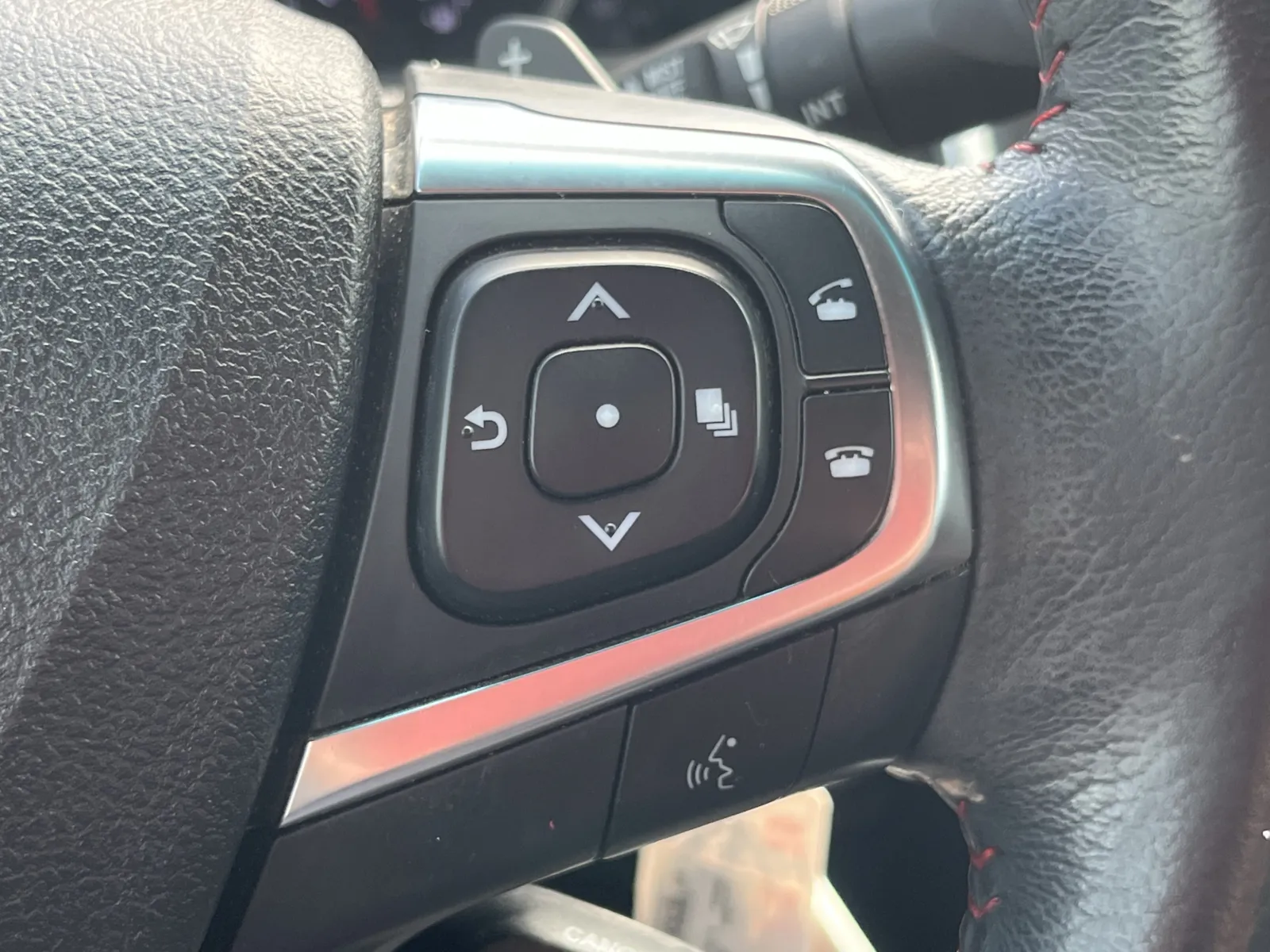 Toyota Camry photo 17