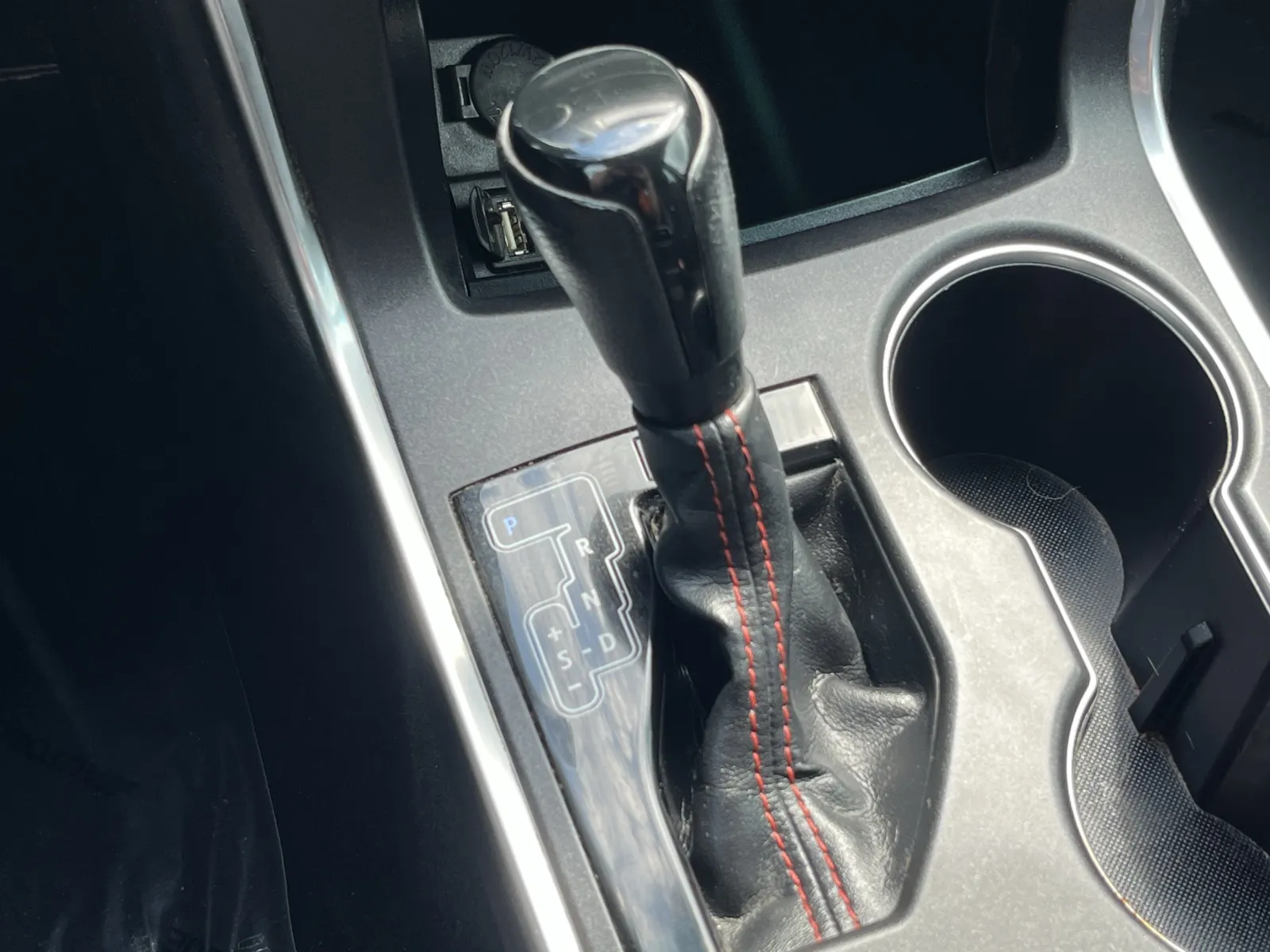 Toyota Camry photo 19
