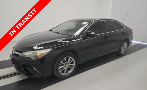 Black 2017 Toyota Camry SE for sale in Alvin, TX