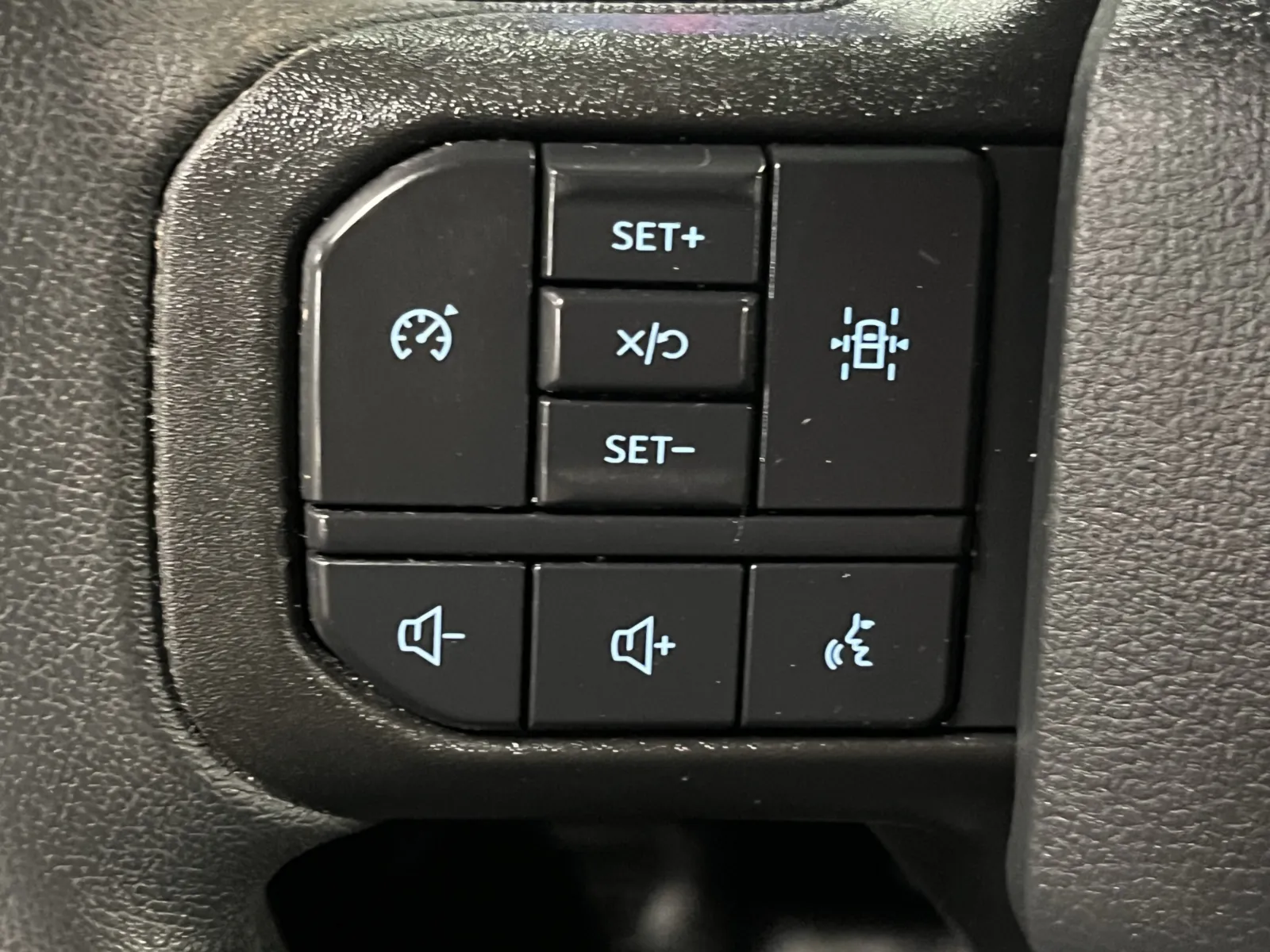 Ford F-150 photo 16