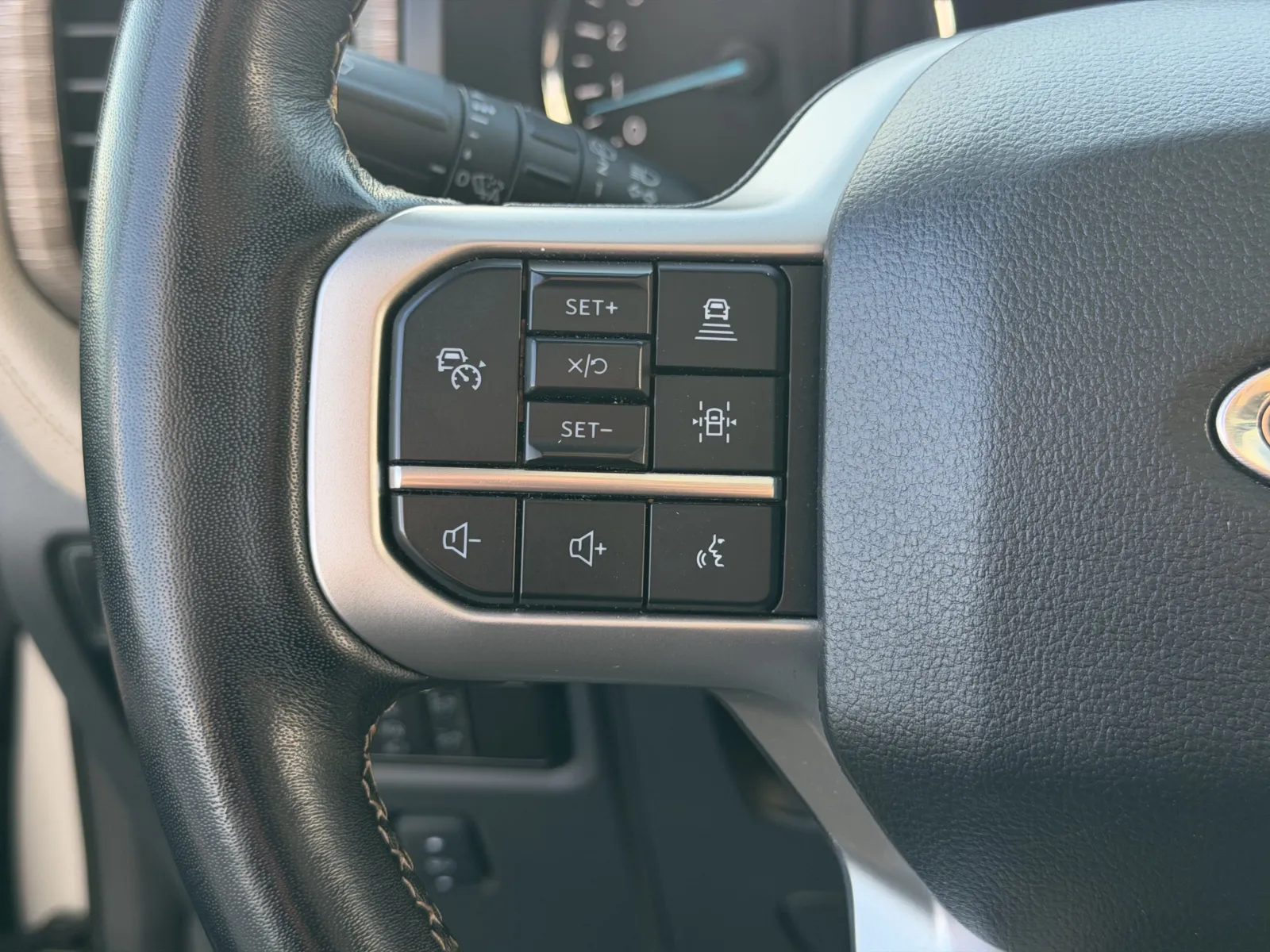 Ford Expedition MAX photo 14