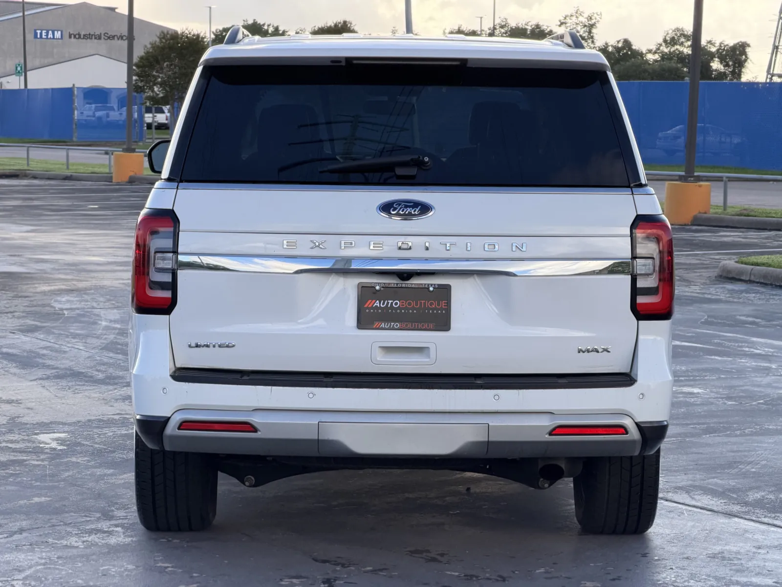 Ford Expedition MAX photo 6