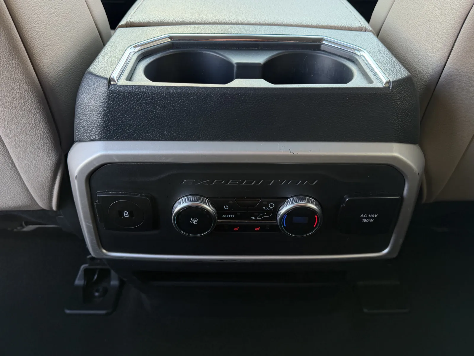 Ford Expedition MAX photo 28