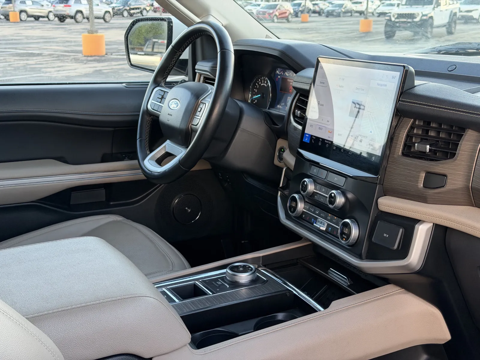 Ford Expedition MAX photo 11