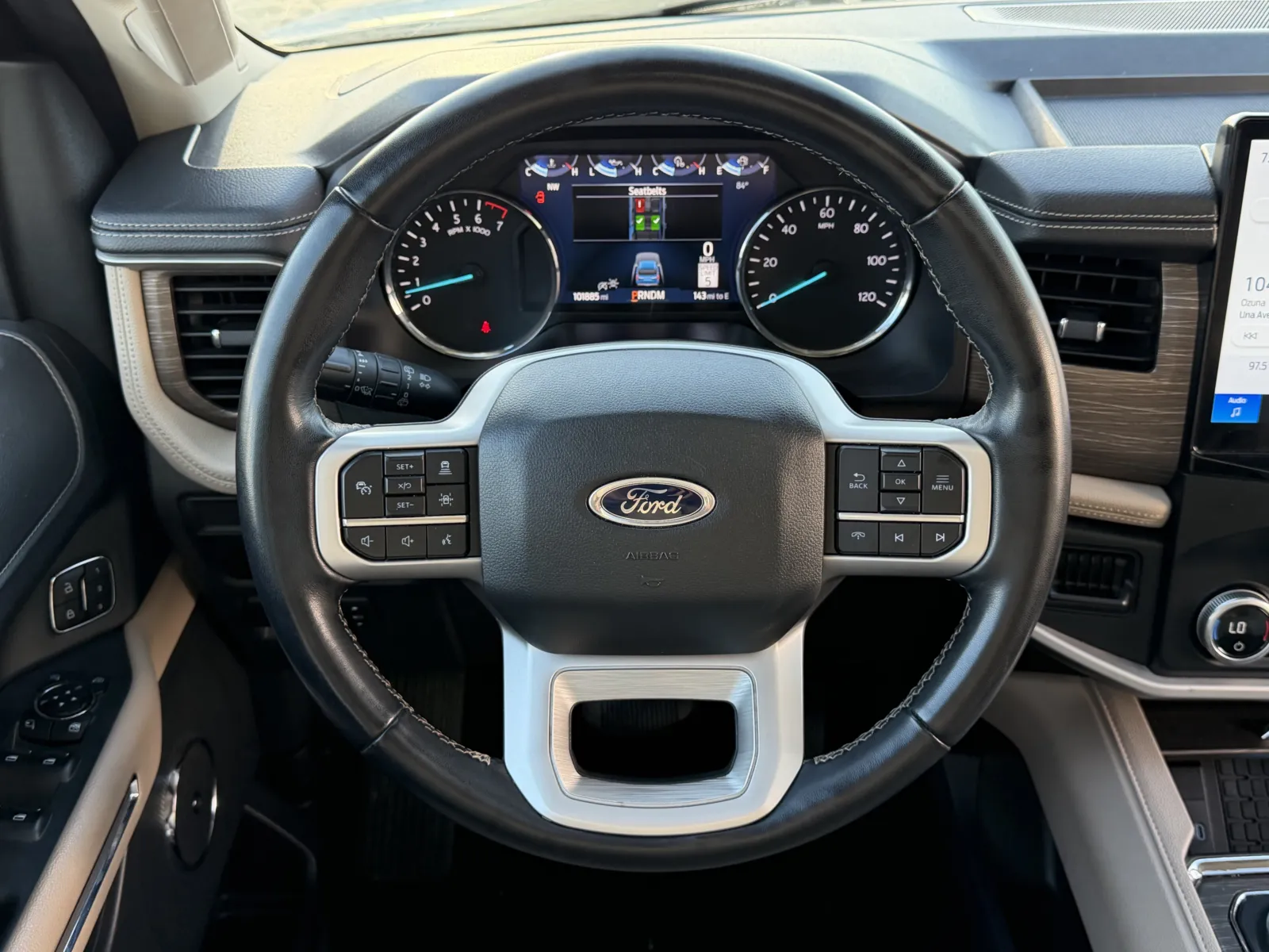 Ford Expedition MAX photo 13