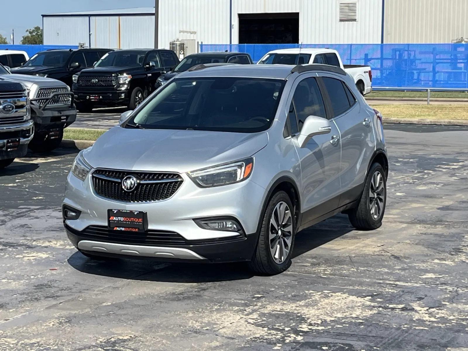 Buick Encore photo 2