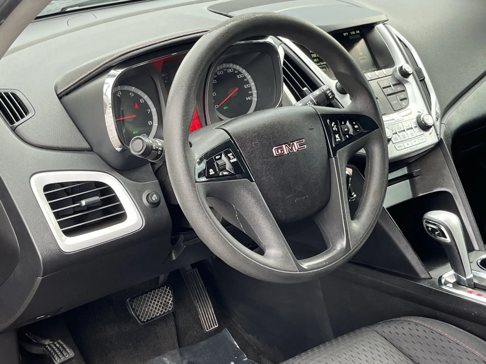 GMC Terrain photo 12